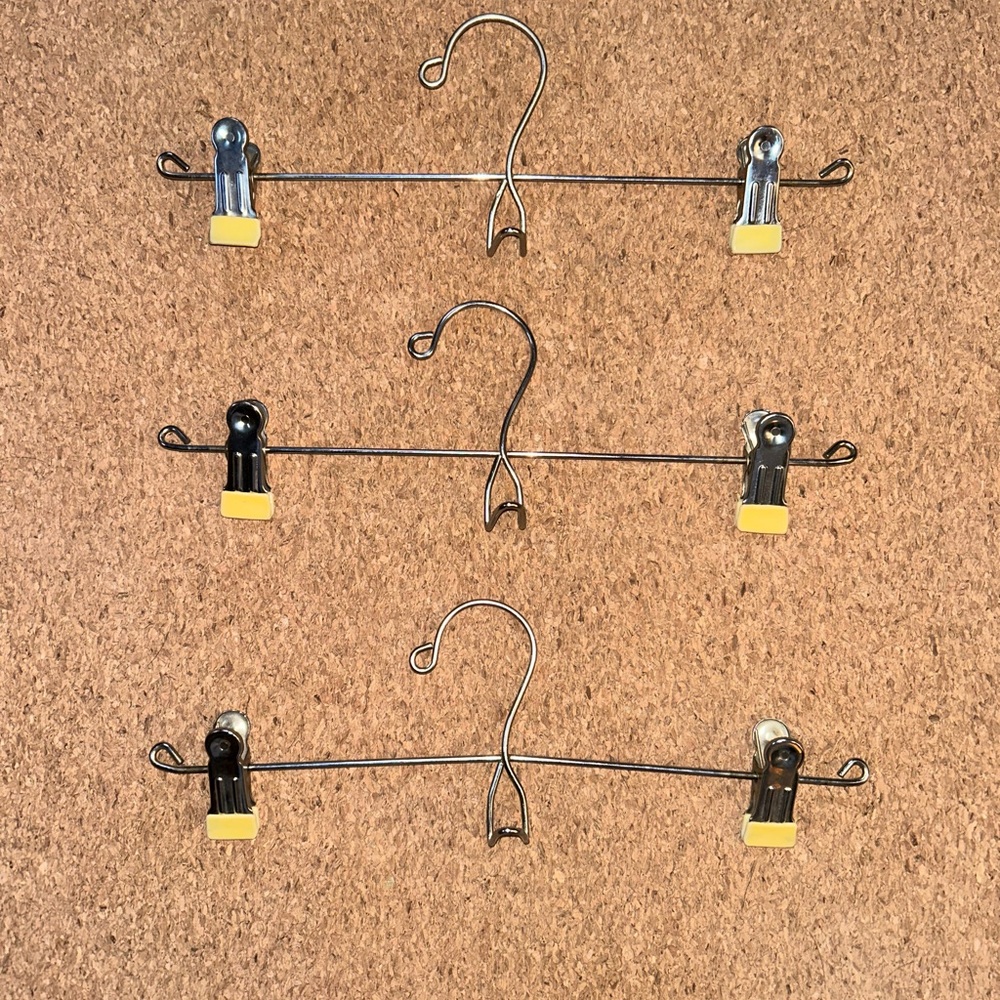 VINTAGE - Metal Hangers with Yellow Clips